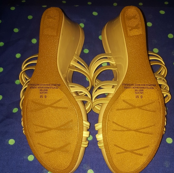 IMPO WEDGE SHOE - Picture 2 of 3